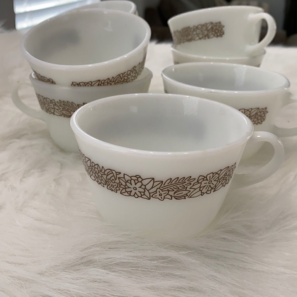 PYREX COFFEE MUGS Set of 8